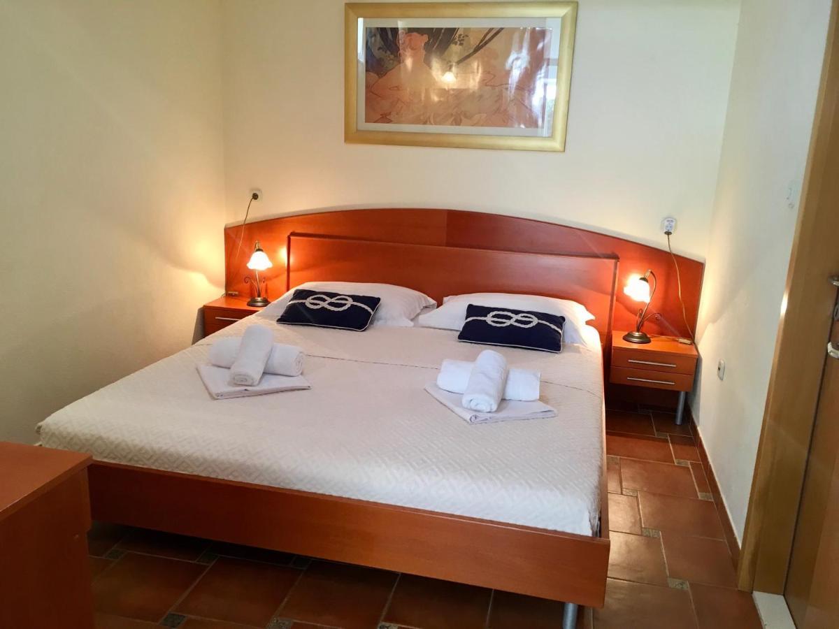 Apartments Villa Jadranka Adults Only โบล ภายนอก รูปภาพ